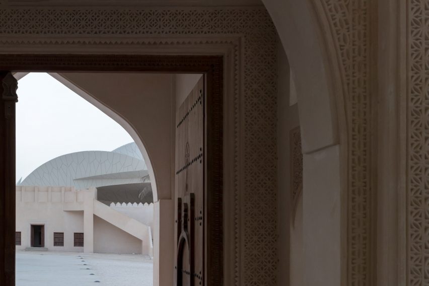 national_museum_of_qatar_jean_nouvel_architecture_cultural_doha__dezeen_2364_col_8_852x568.jpg